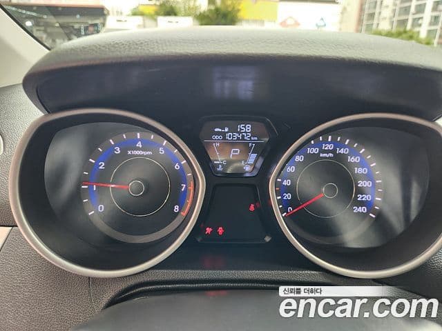 Hyundai Avante MD Luxury, 2011 10