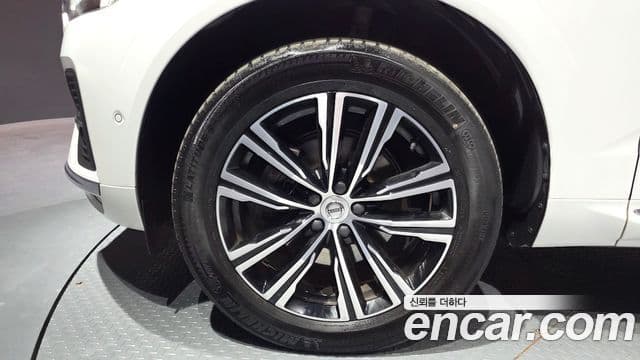 Volvo XC60 2세대 B5 Inscription, 2022 все фото