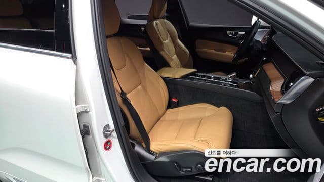 Volvo XC60 2세대 B5 Inscription, 2022 10