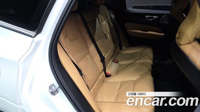 Volvo XC60 2세대 B5 Inscription, 2022 12