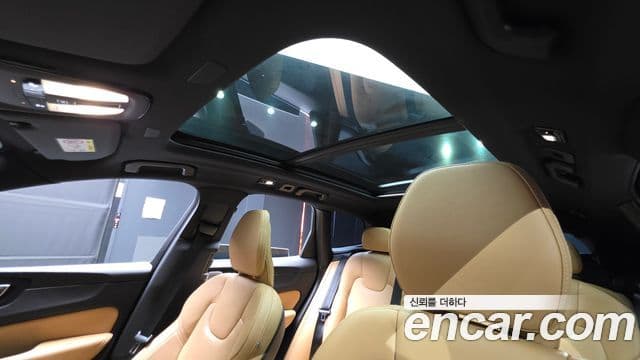 Volvo XC60 2세대 B5 Inscription, 2022 18