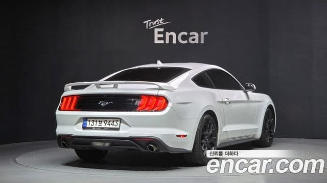 Ford Mustang купе, 2023 2
