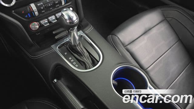 Ford Mustang купе, 2023 9