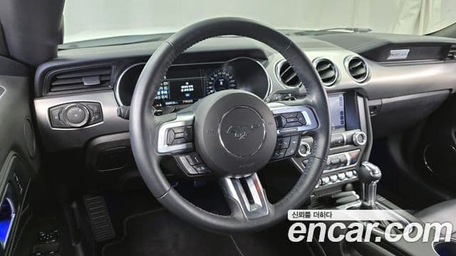 Ford Mustang купе, 2023 13