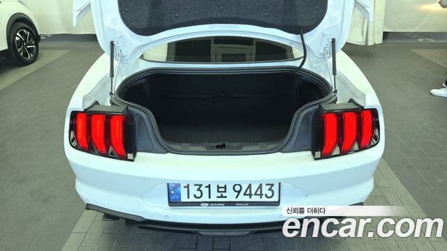 Ford Mustang купе, 2023 20