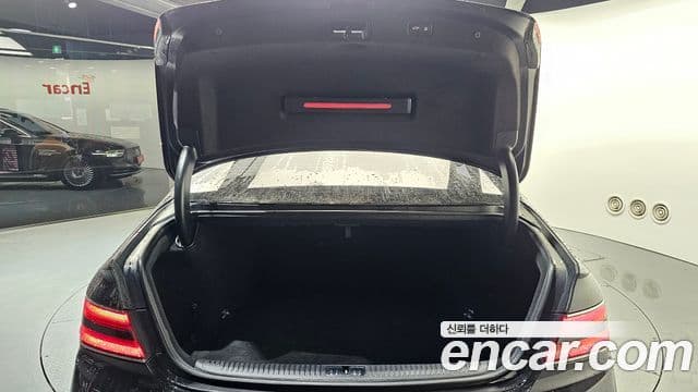 Genesis G90 Luxury, 2019 20