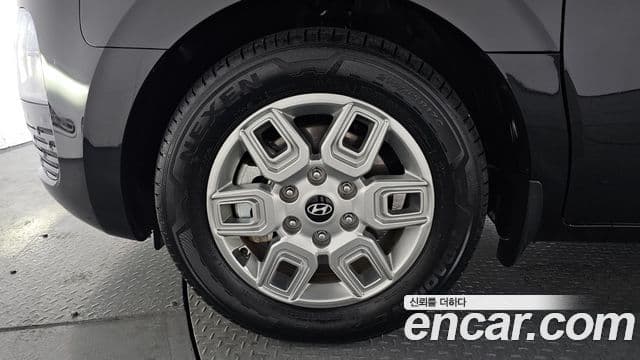 Hyundai Staria Modern, 2025 все фото