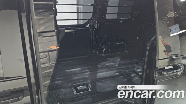 Hyundai Staria Modern, 2025 13