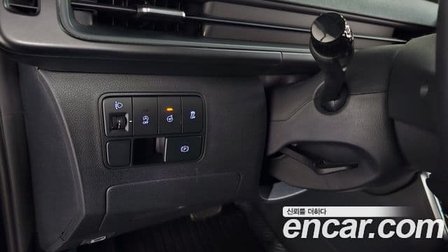 Hyundai Staria Modern, 2025 18