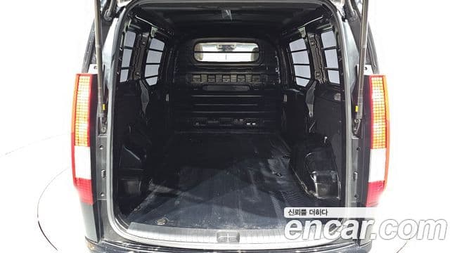 Hyundai Staria Modern, 2025 21