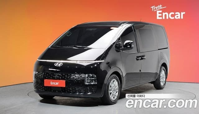 Hyundai Staria Modern, 2025 1