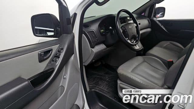 Hyundai Grand Starex Refrigerated Truck, 2015 11