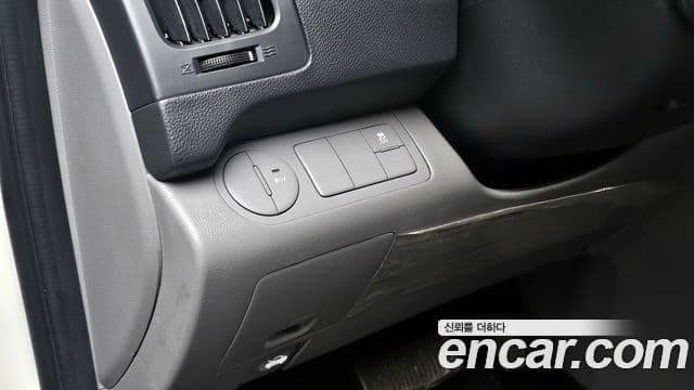 Hyundai Grand Starex Refrigerated Truck, 2015 15