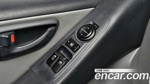 Hyundai Grand Starex Refrigerated Truck, 2015 16