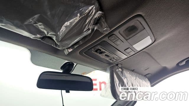 Hyundai Grand Starex Refrigerated Truck, 2015 17