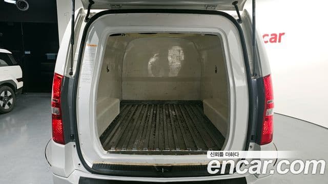 Hyundai Grand Starex Refrigerated Truck, 2015 20