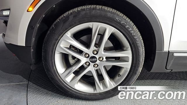 Lincoln MKC, 2019 все фото