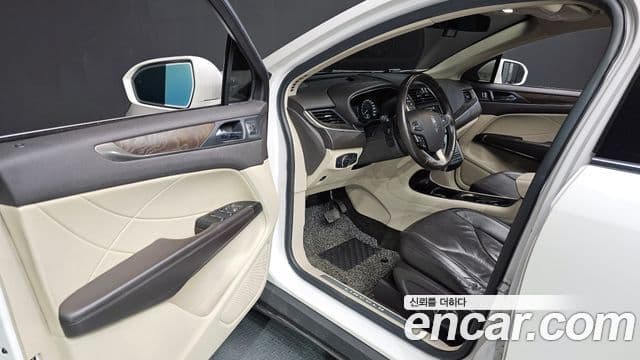 Lincoln MKC, 2019 10