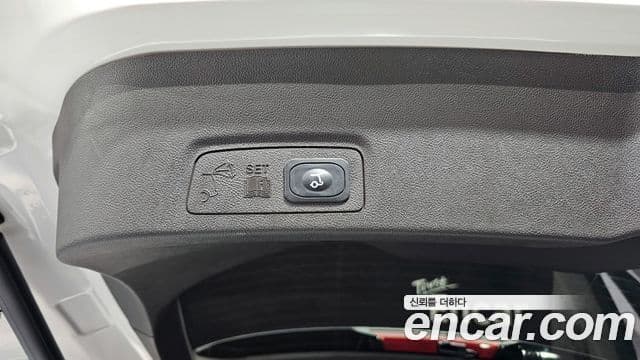 Lincoln MKC, 2019 21