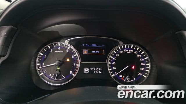 Infiniti JX35 1세대, 2013 8