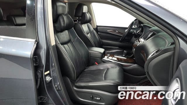 Infiniti JX35 1세대, 2013 10
