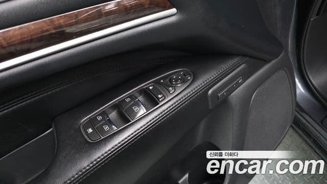 Infiniti JX35 1세대, 2013 16