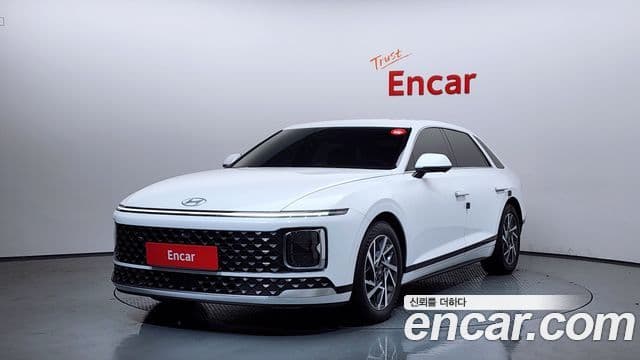 Hyundai Grandeur (GN7) Premium, 2023 1