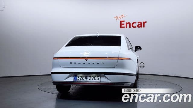 Hyundai Grandeur (GN7) Premium, 2023 4