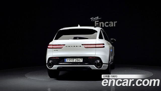 Genesis GV70, 2023 4