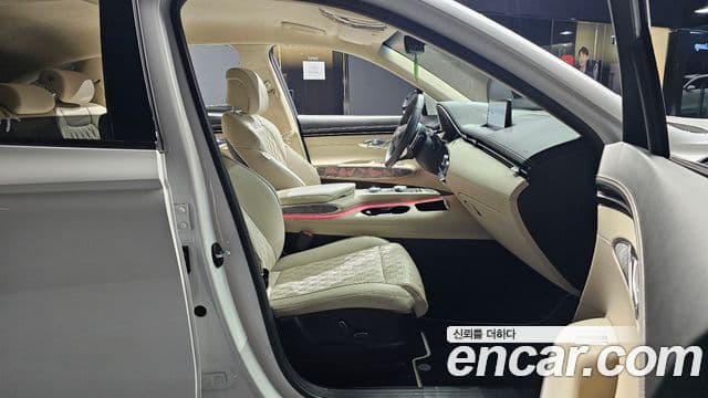 Genesis GV70, 2023 10