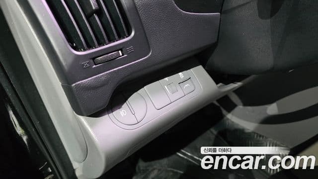 Hyundai Grand Starex CVX Luxury, 2015 16