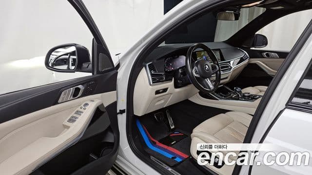BMW X7 (G07) xDrive 40d M Sport 6인승, 2022 10