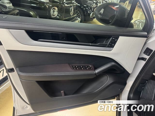 Porsche Cayenne (PO536) 3.0 купе, 2024 17