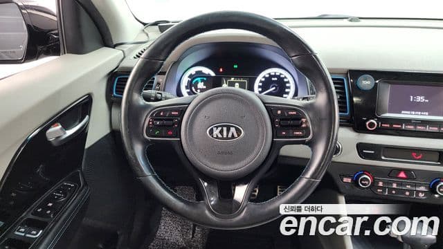 Kia Niro Noblesse, 2017 13