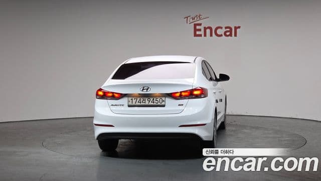 Hyundai Avante AD 1.6 GDI Value Plus, 2017 4