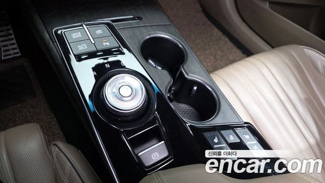 Kia K8 гибрид Signature, 2022 9