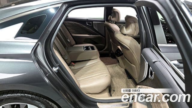 Kia K8 гибрид Signature, 2022 12