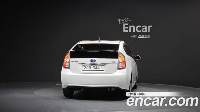 Toyota 프리우스 1.8 E, 2014 4