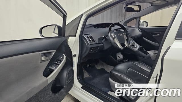 Toyota 프리우스 1.8 E, 2014 10