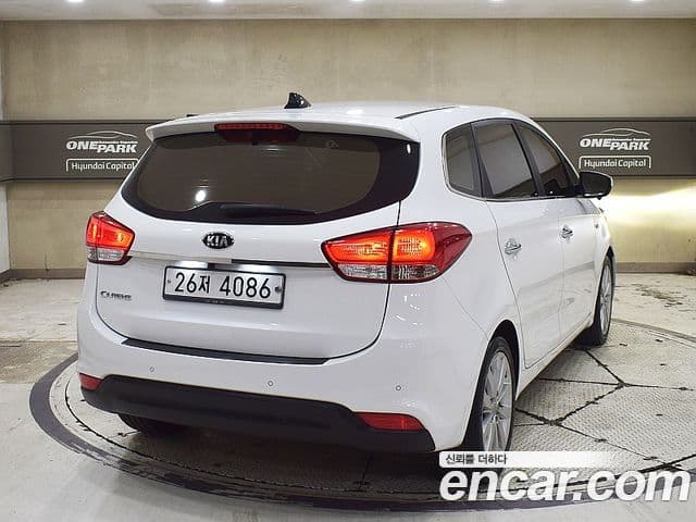 Kia All New Carens Luxury, 2014 3