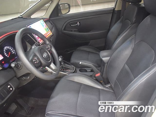 Kia All New Carens Luxury, 2014 12