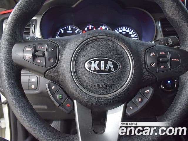 Kia All New Carens Luxury, 2014 15