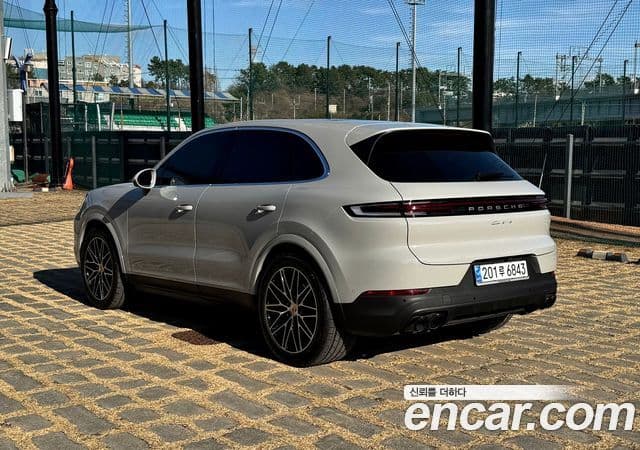 Porsche Cayenne (PO536), 2024 7