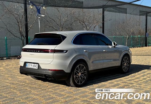 Porsche Cayenne (PO536), 2024 8