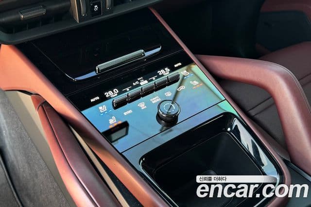 Porsche Cayenne (PO536), 2024 18