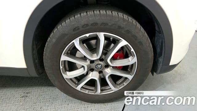 Maserati Levante, 2020 все фото