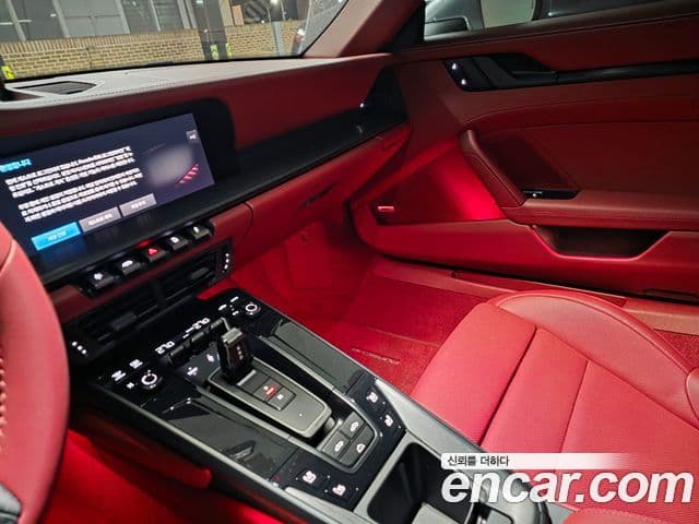 Porsche 911 (992) Carrera 4 GTS кабриолет, 2025 6