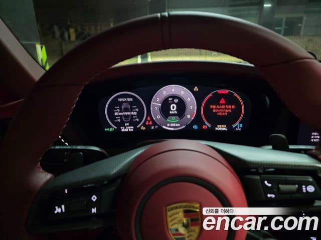 Porsche 911 (992) Carrera 4 GTS кабриолет, 2025 7