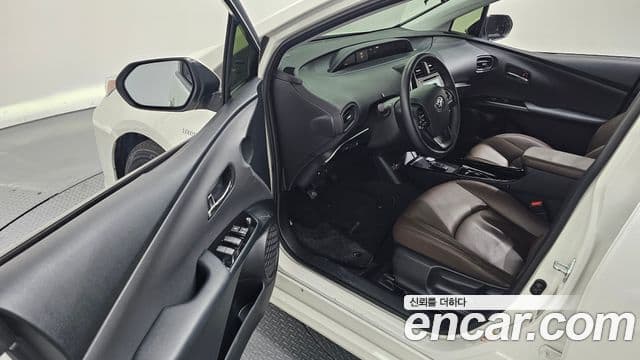 Toyota 프리우스 4세대, 2019 11