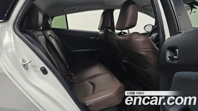 Toyota 프리우스 4세대, 2019 12